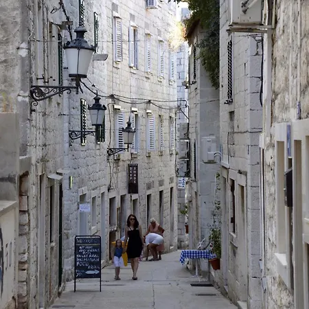 House In Varos * Split