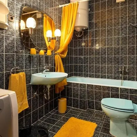 House In Varos Holiday home
