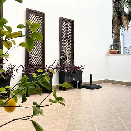 بيت للعطل House In Varos سبليت